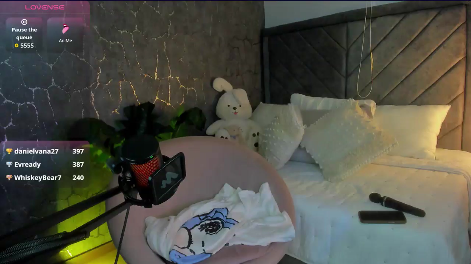 Gallery image thumbnail from Caro_Cano's myfreecams stream on, 07/04/2026, 15:21 image 11 of 20