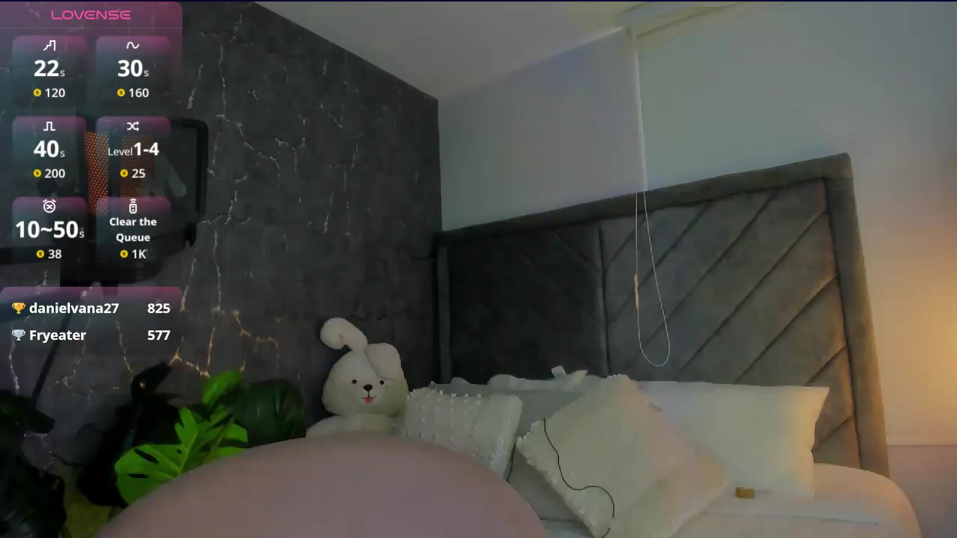 Gallery image thumbnail from Caro_Cano's myfreecams stream on, 07/10/2026, 18:31 image 17 of 20
