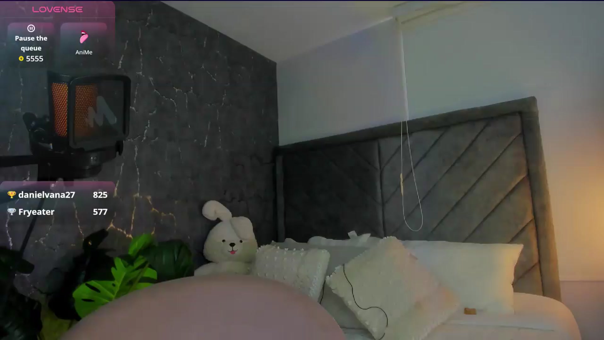 Gallery image thumbnail from Caro_Cano's myfreecams stream on, 07/10/2026, 18:31 image 18 of 20