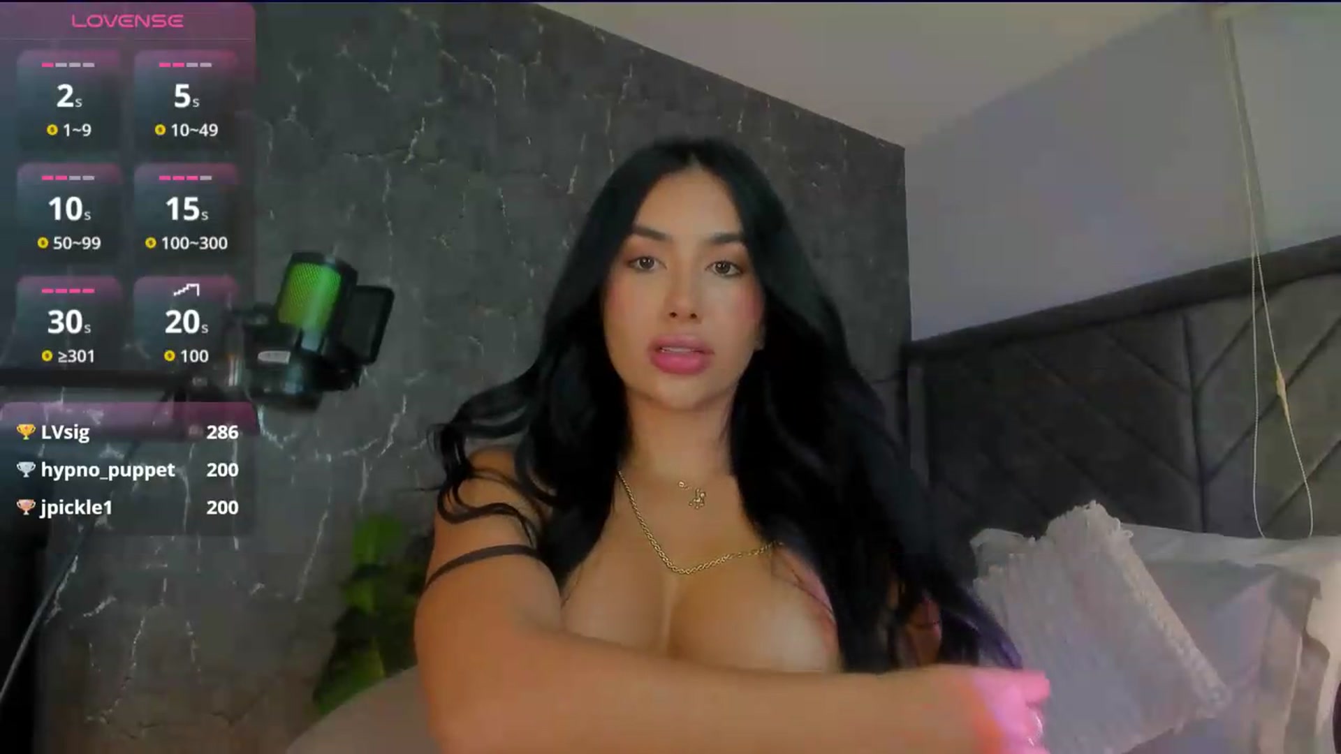 Gallery image thumbnail from Caro_Cano's myfreecams stream on, 08/17/2026, 02:02 image 18 of 20