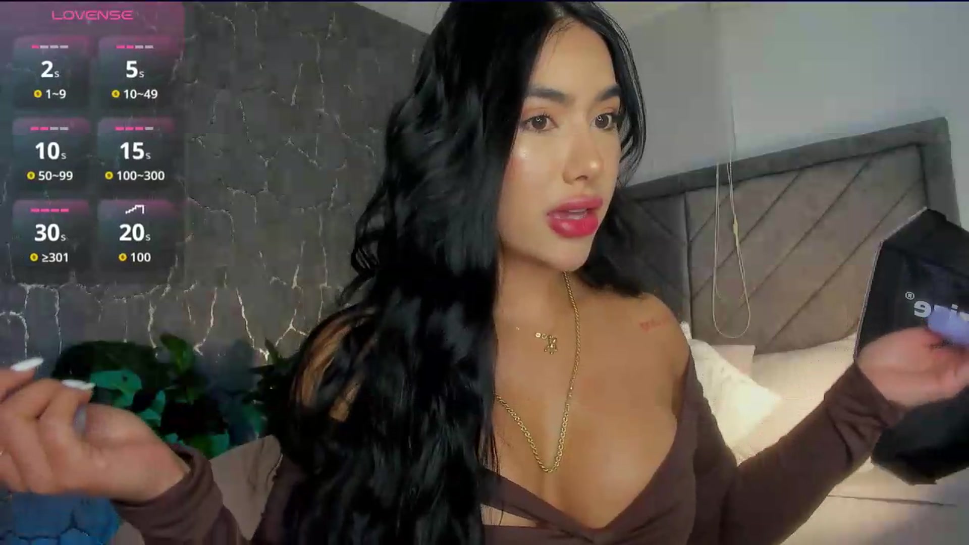 Gallery image thumbnail from Caro_Cano's myfreecams stream on, 09/06/2026, 17:52 image 3 of 20