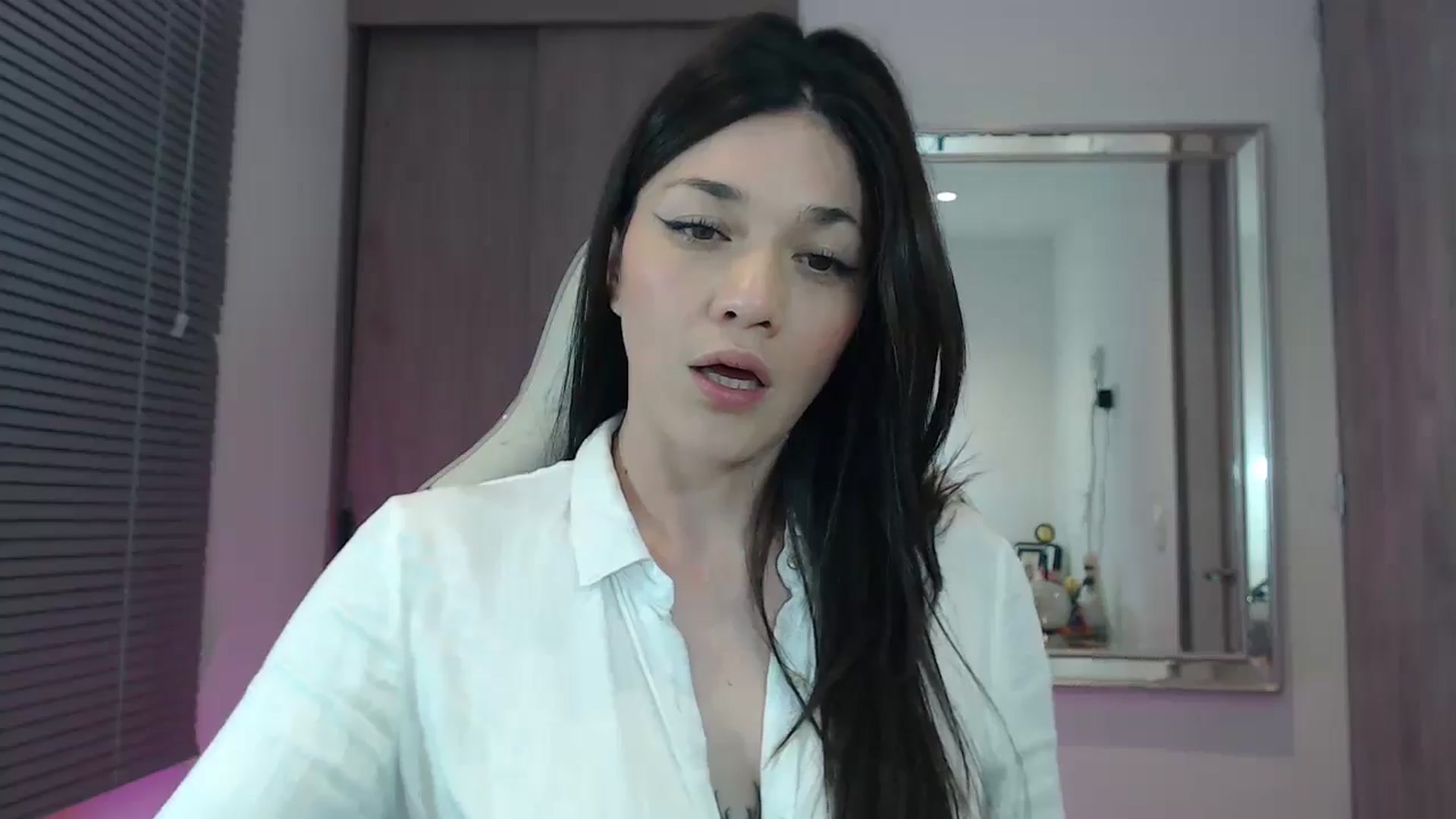 Gallery image thumbnail from CarolBee's myfreecams stream on, 10/16/2025, 09:34 image 5 of 20