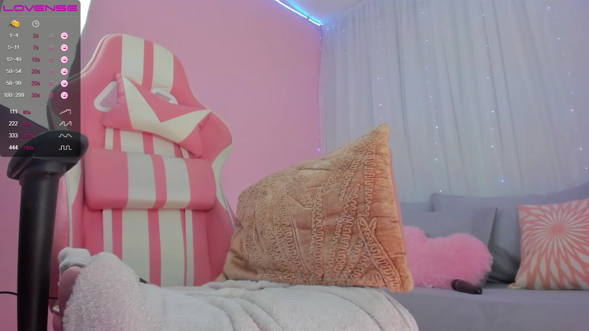 Gallery image thumbnail from Carol_Alen_'s myfreecams stream on, 11/29/2022, 24:05 image 9 of 20