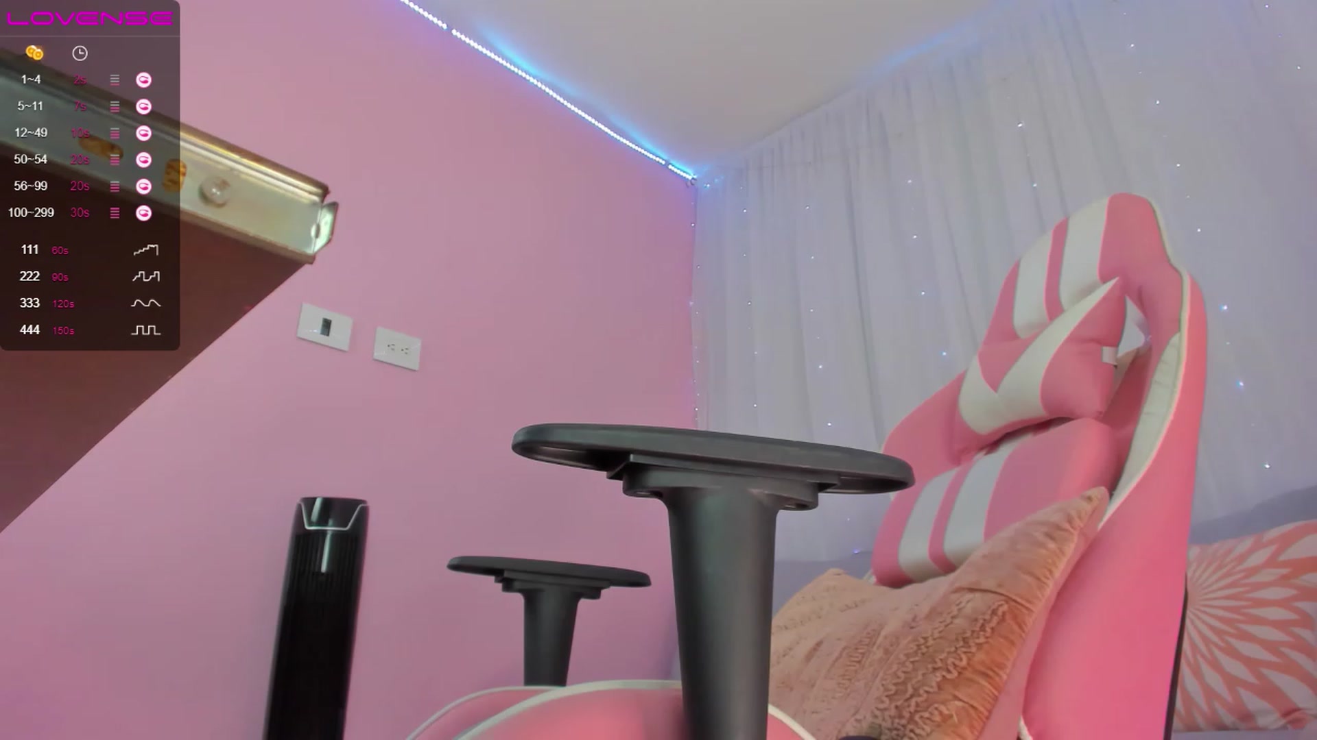 Gallery image thumbnail from Carol_Alen_'s myfreecams stream on, 12/01/2022, 01:36 image 16 of 20