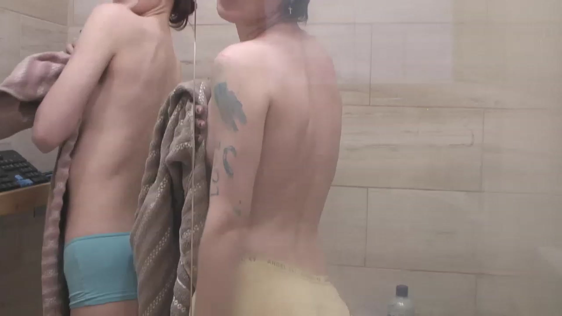 Gallery image thumbnail from CarolinaArt's myfreecams stream on, 01/26/2023, 20:55 image 5 of 20