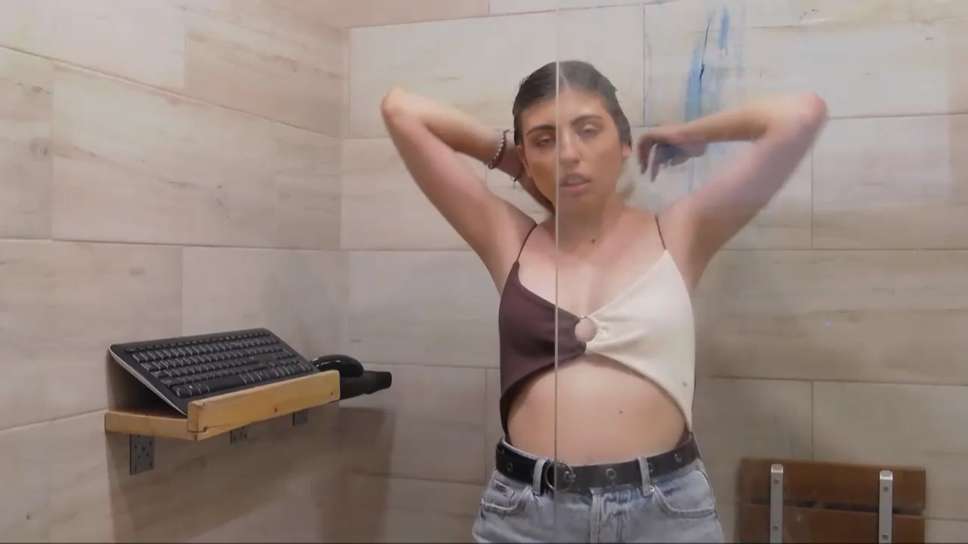 Gallery image thumbnail from CarolinaGreen's myfreecams stream on, 08/27/2023, 19:32 image 15 of 20