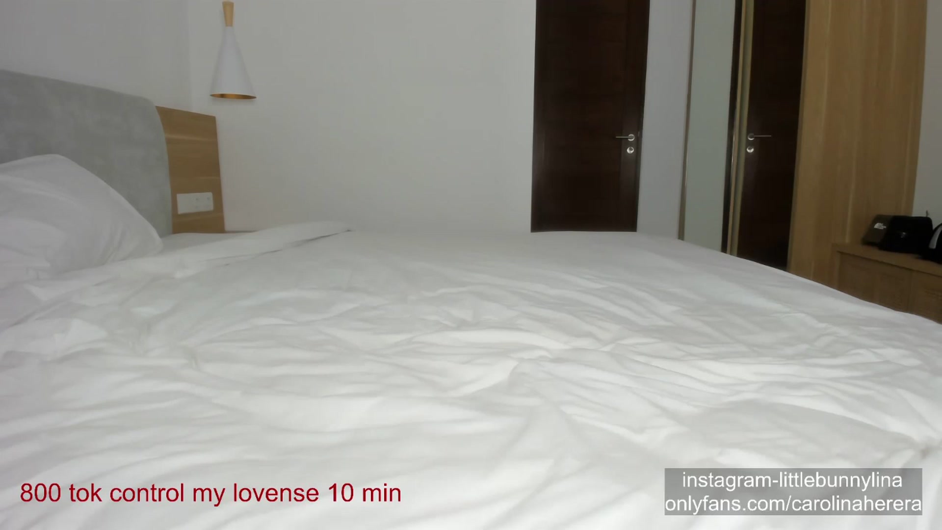 Gallery image thumbnail from CarolinaHerer's myfreecams stream on, 12/02/2022, 13:58 image 18 of 20