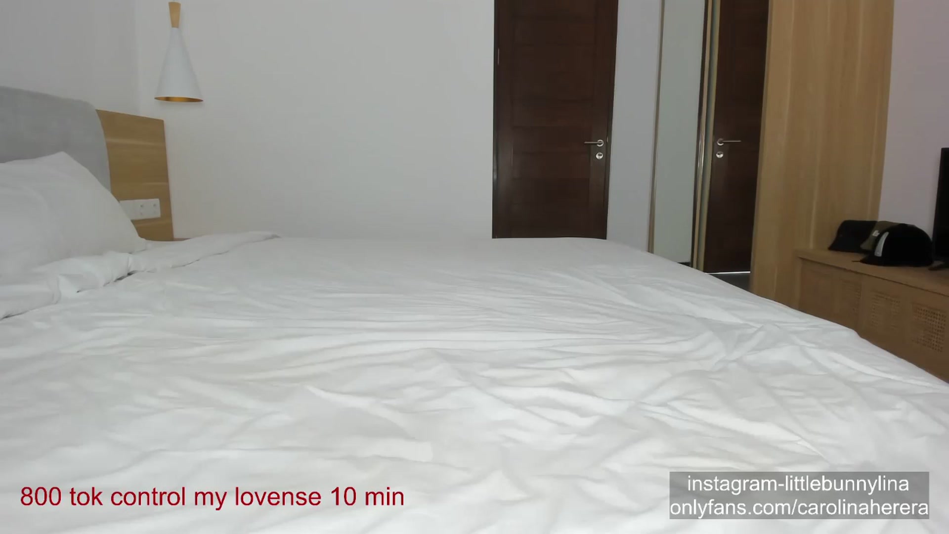 Gallery image thumbnail from CarolinaHerer's myfreecams stream on, 04/03/2023, 05:28 image 8 of 20