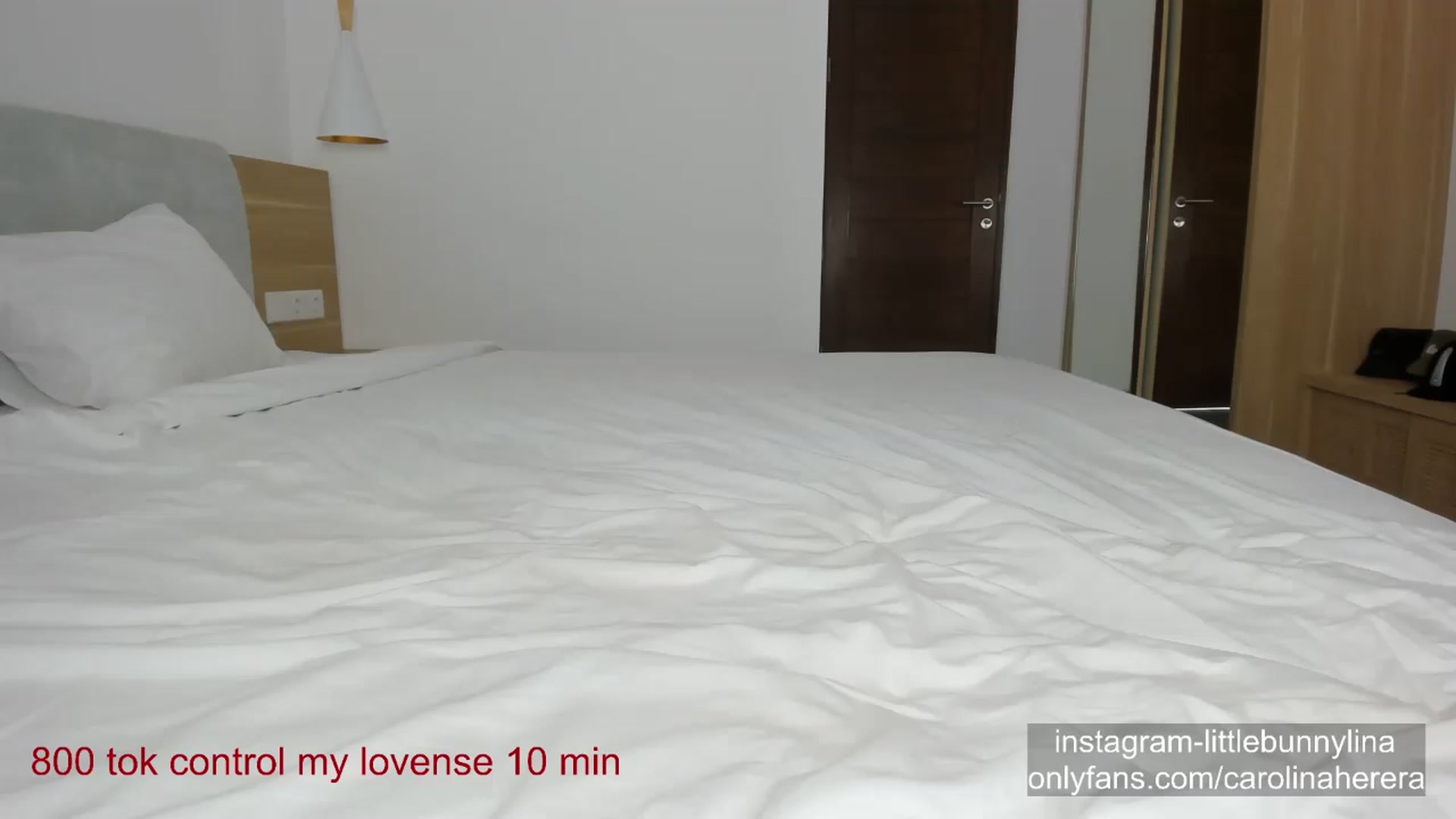 Gallery image thumbnail from CarolinaHerer's myfreecams stream on, 04/04/2023, 05:32 image 13 of 20