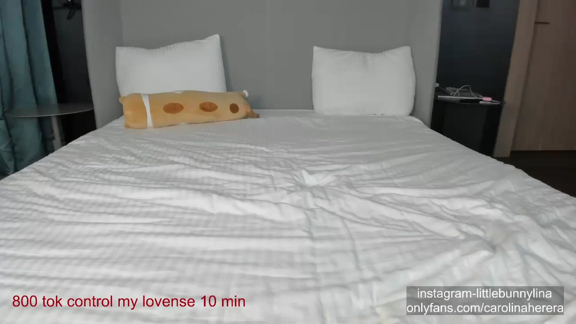 Gallery image thumbnail from CarolinaHerer's myfreecams stream on, 11/05/2023, 19:35 image 11 of 20