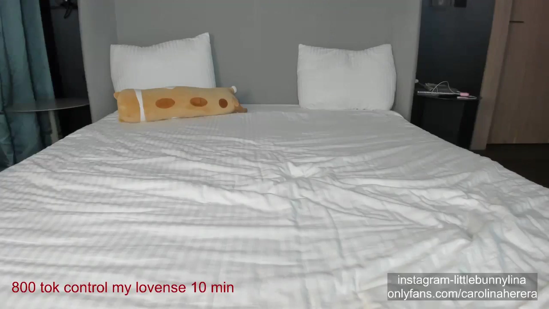 Gallery image thumbnail from CarolinaHerer's myfreecams stream on, 11/05/2023, 19:35 image 12 of 20