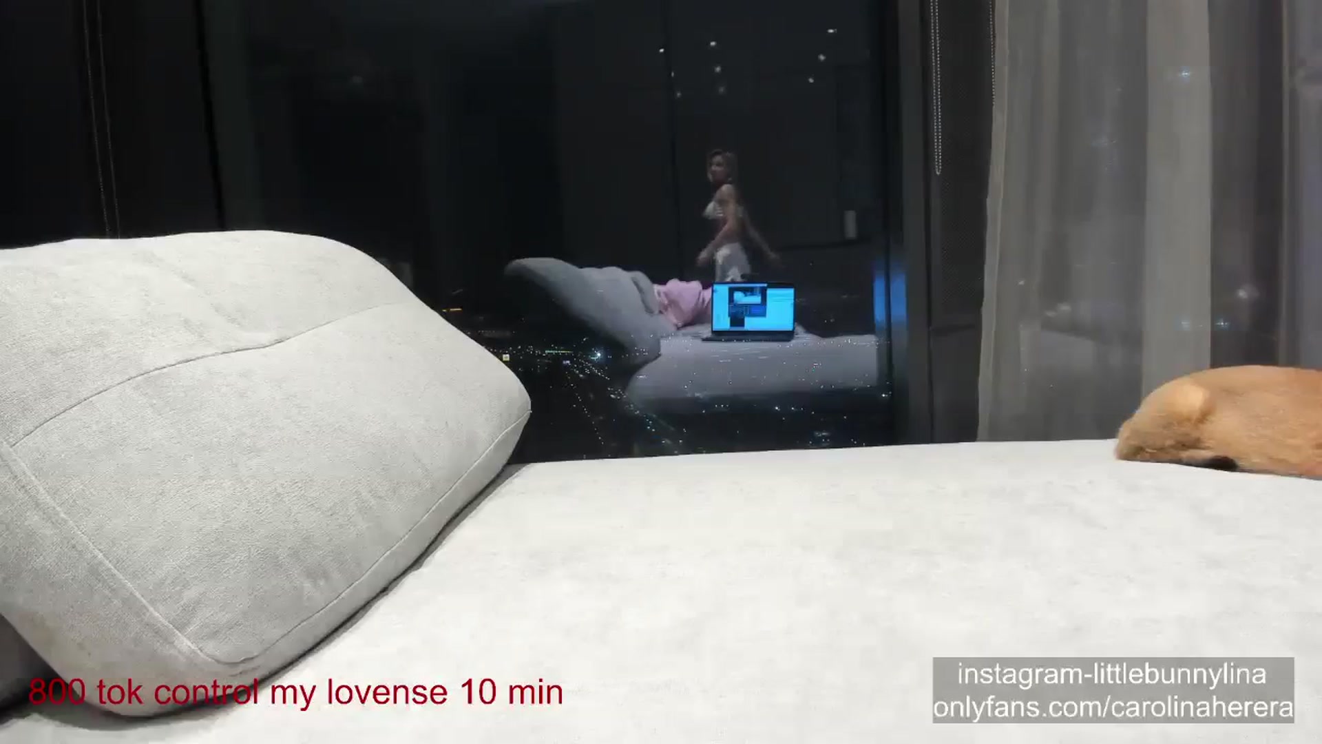 Gallery image thumbnail from CarolinaHerer's myfreecams stream on, 12/24/2023, 19:03 image 17 of 20