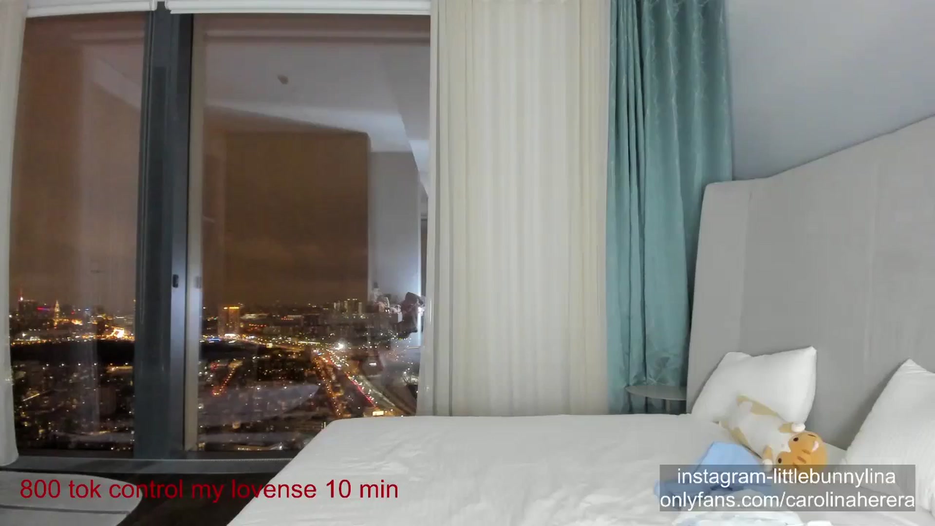 Gallery image thumbnail from CarolinaHerer's myfreecams stream on, 12/26/2023, 19:09 image 20 of 20