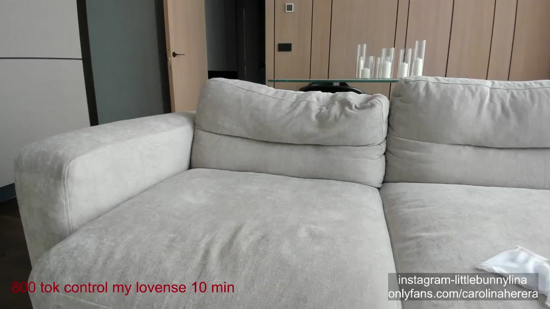 Gallery image thumbnail from CarolinaHerer's myfreecams stream on, 01/06/2024, 08:06 image 18 of 20