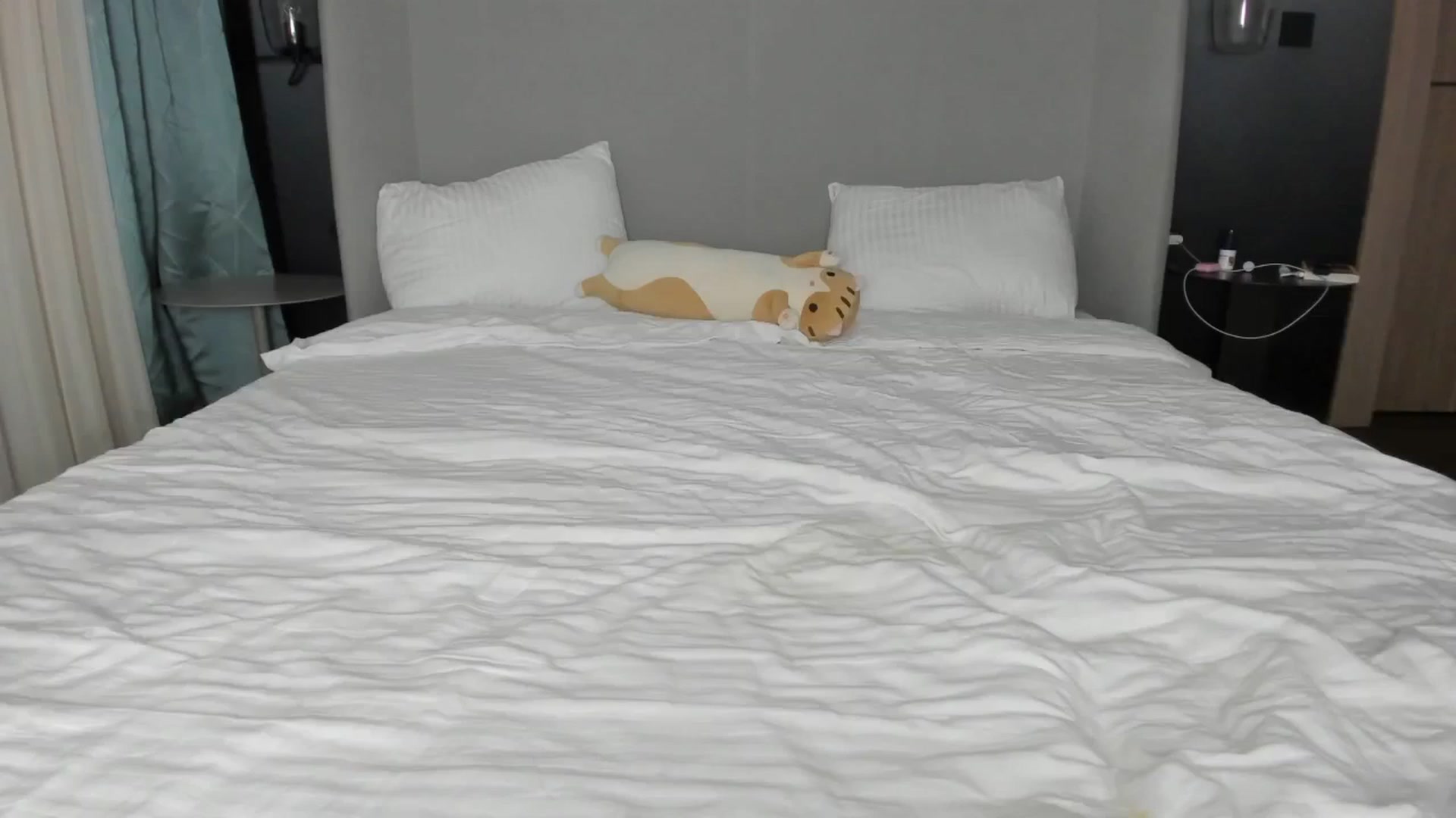 Gallery image thumbnail from CarolinaHerer's myfreecams stream on, 04/04/2024, 19:18 image 9 of 20