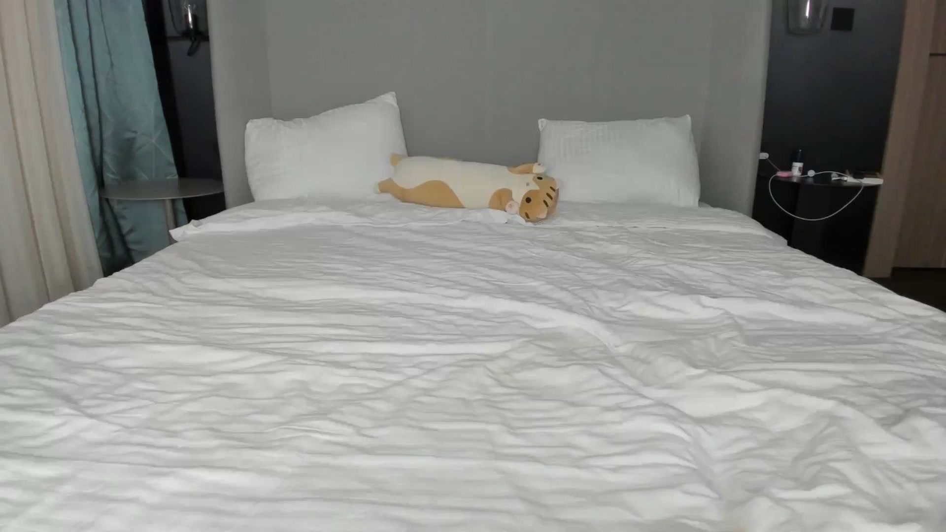 Gallery image thumbnail from CarolinaHerer's myfreecams stream on, 04/04/2024, 19:18 image 7 of 20