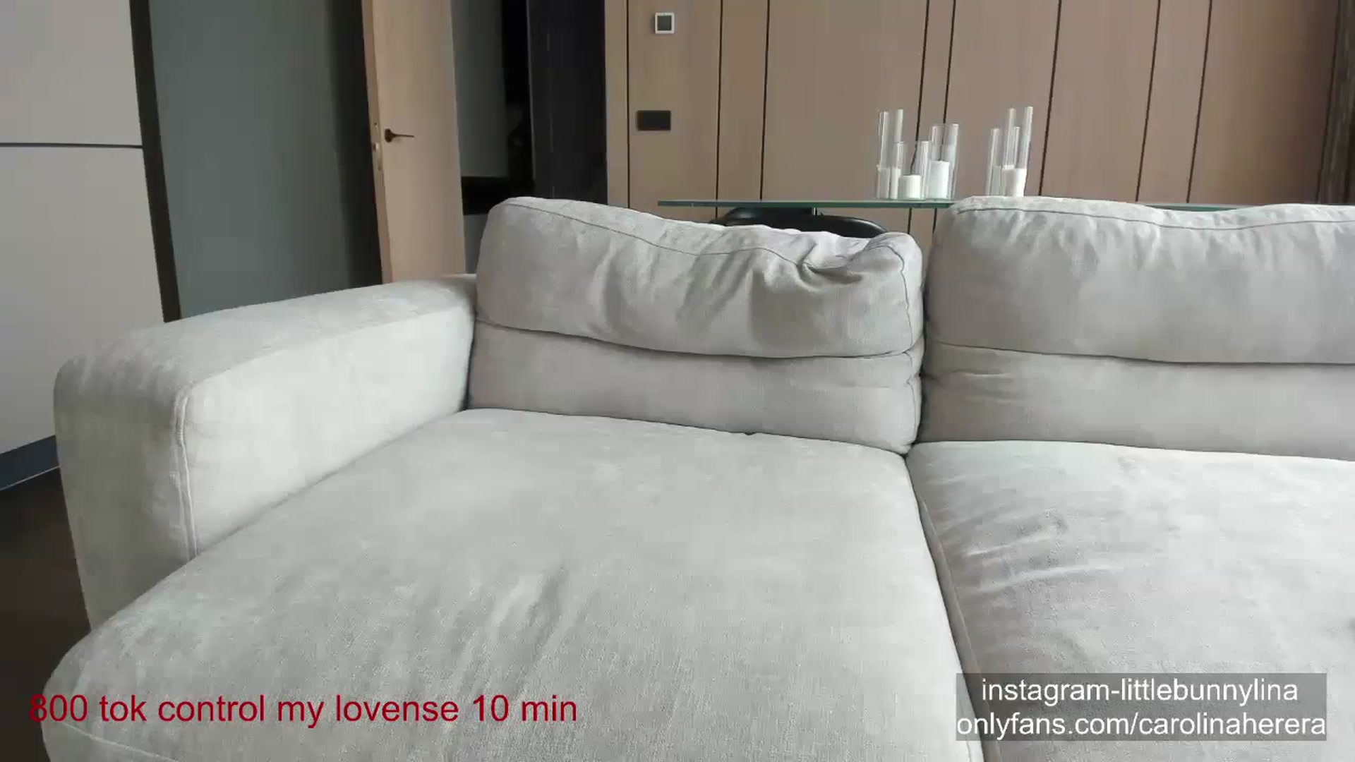 Gallery image thumbnail from CarolinaHerer's myfreecams stream on, 04/14/2024, 08:23 image 7 of 20