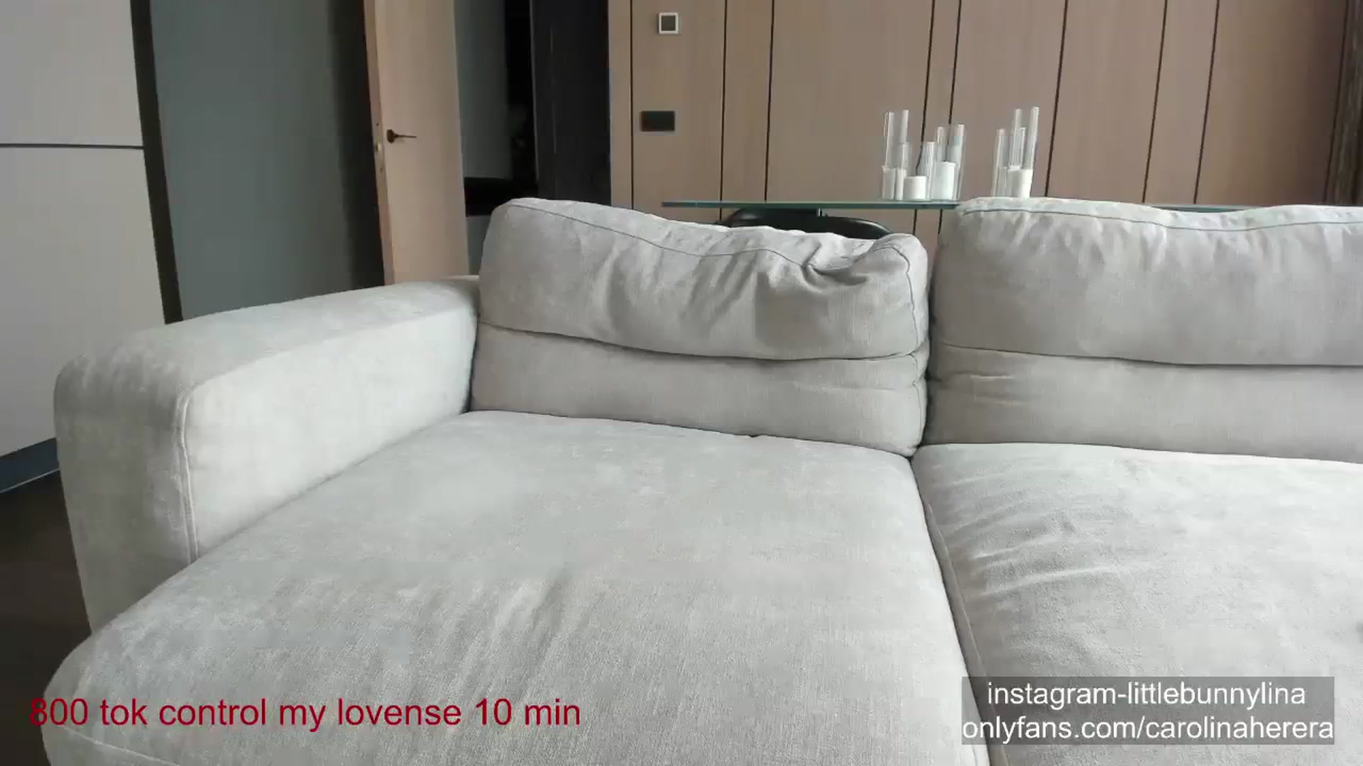 Gallery image thumbnail from CarolinaHerer's myfreecams stream on, 04/14/2024, 08:23 image 8 of 20