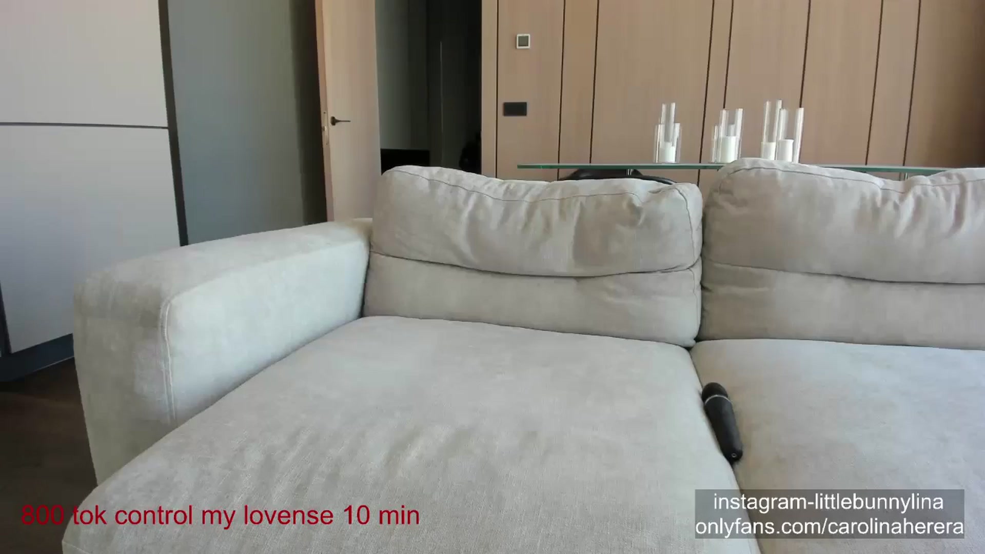 Gallery image thumbnail from CarolinaHerer's myfreecams stream on, 05/19/2024, 09:53 image 9 of 20