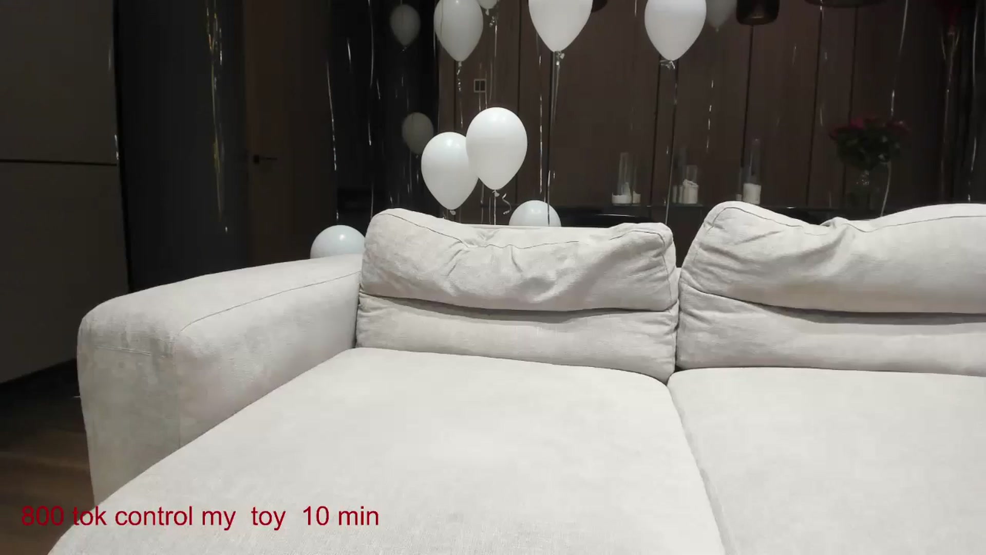 Gallery image thumbnail from CarolinaHerer's myfreecams stream on, 11/02/2024, 17:32 image 5 of 20