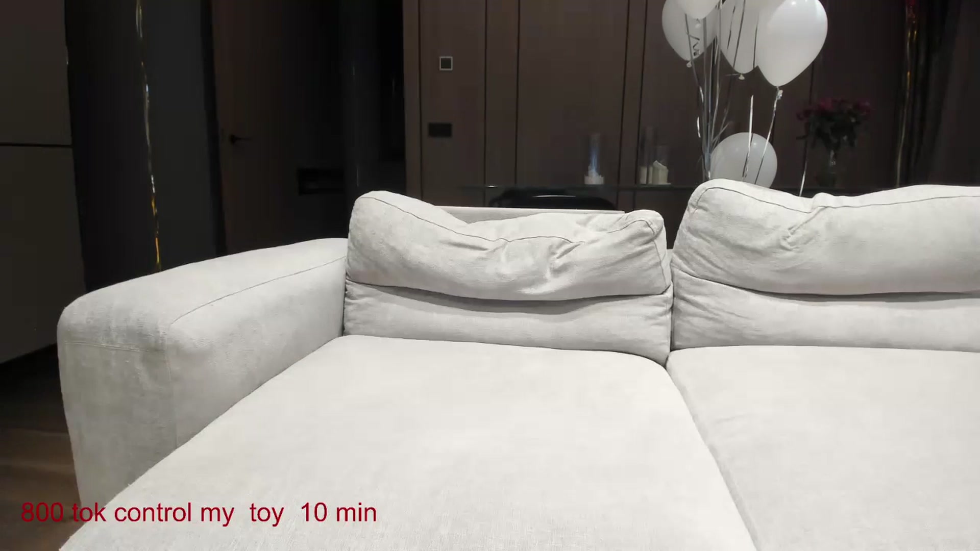 Gallery image thumbnail from CarolinaHerer's myfreecams stream on, 11/08/2024, 17:10 image 2 of 20