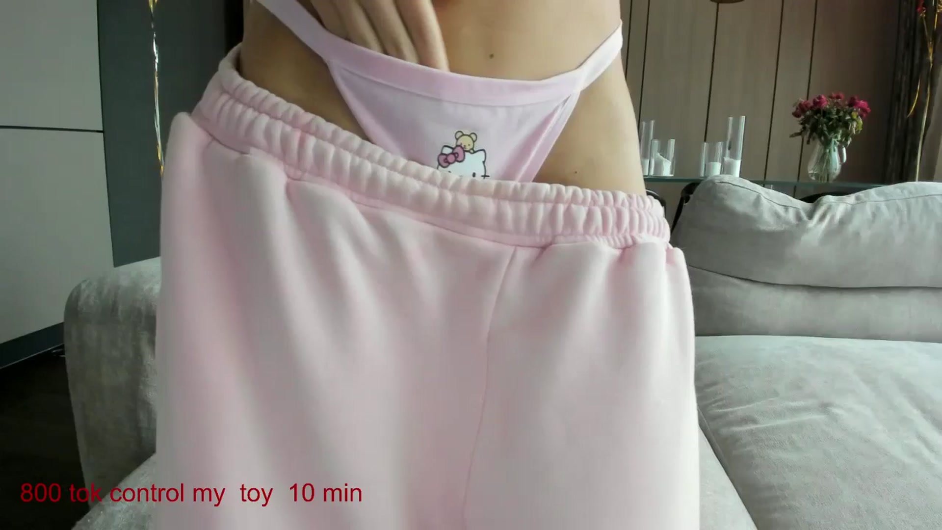 Gallery image thumbnail from CarolinaHerer's myfreecams stream on, 11/14/2024, 13:00 image 11 of 20