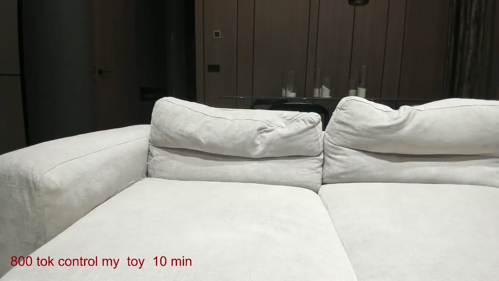 Gallery image thumbnail from CarolinaHerer's myfreecams stream on, 11/25/2024, 18:30 image 2 of 20