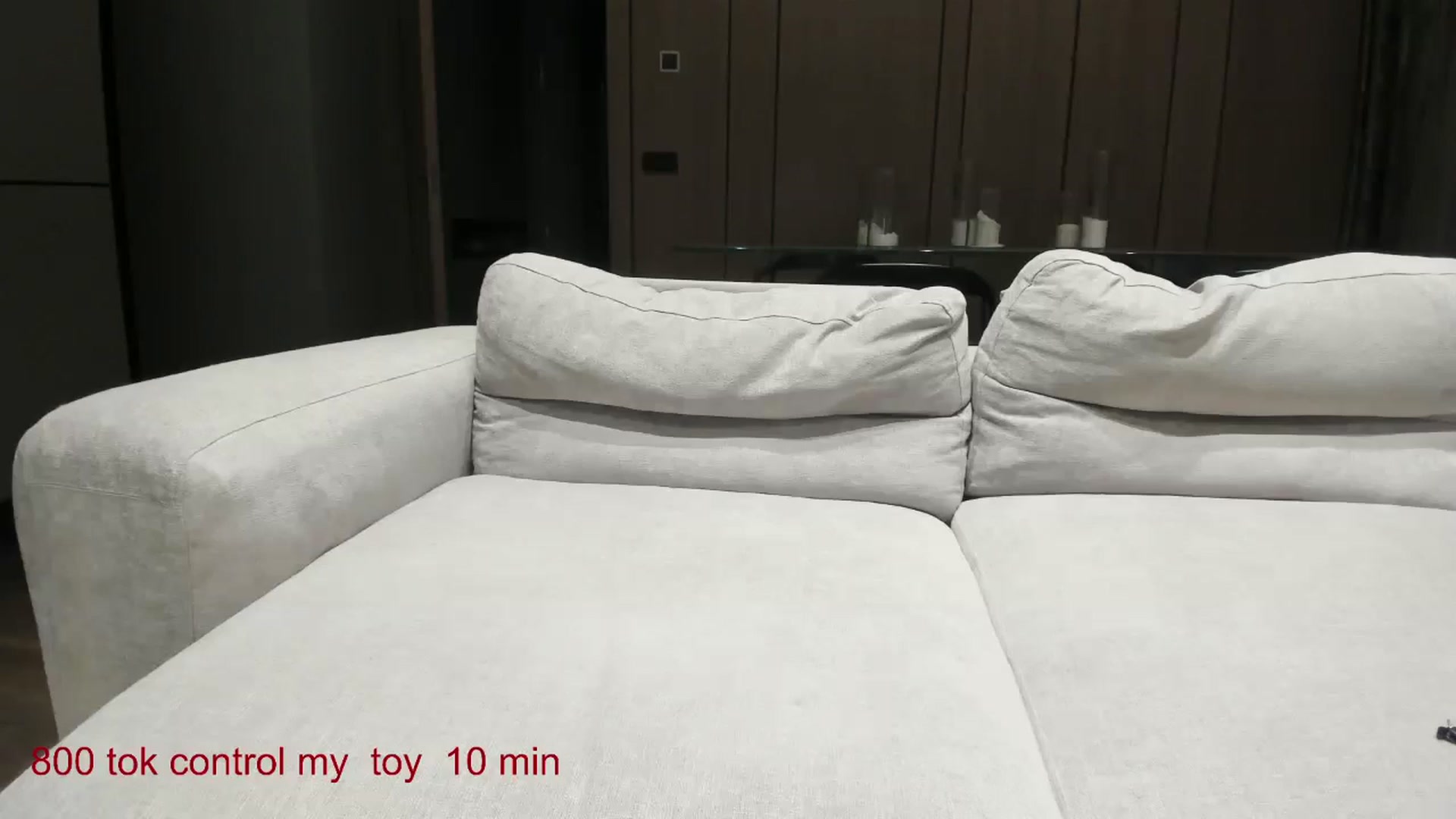 Gallery image thumbnail from CarolinaHerer's myfreecams stream on, 11/28/2024, 15:49 image 4 of 20