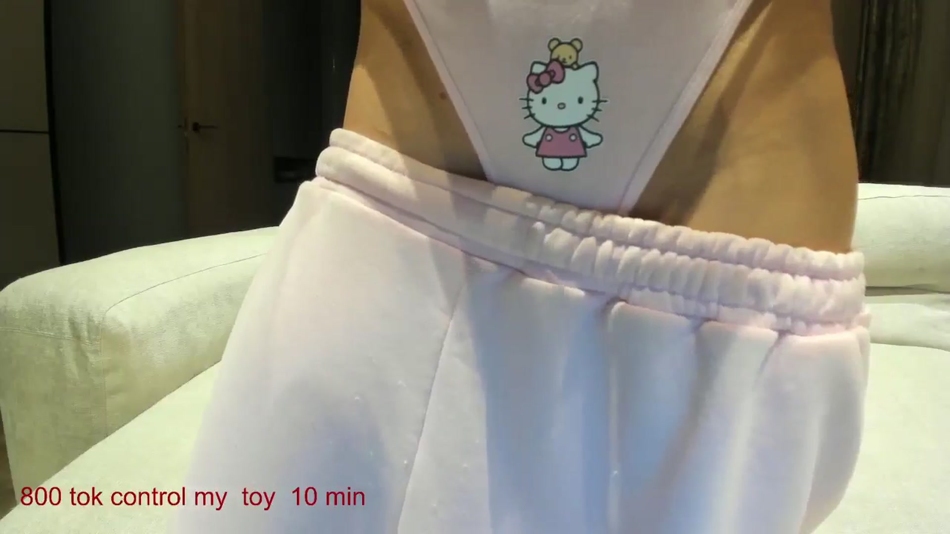 Gallery image thumbnail from CarolinaHerer's myfreecams stream on, 12/01/2024, 17:58 image 11 of 20