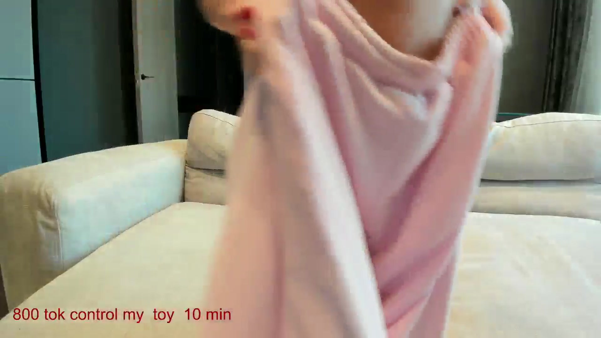 Gallery image thumbnail from CarolinaHerer's myfreecams stream on, 12/05/2024, 12:03 image 8 of 20