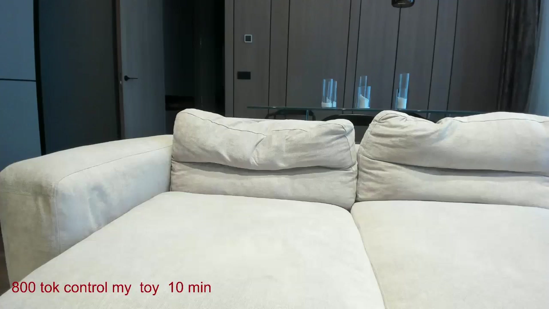 Gallery image thumbnail from CarolinaHerer's myfreecams stream on, 12/15/2024, 09:09 image 11 of 20