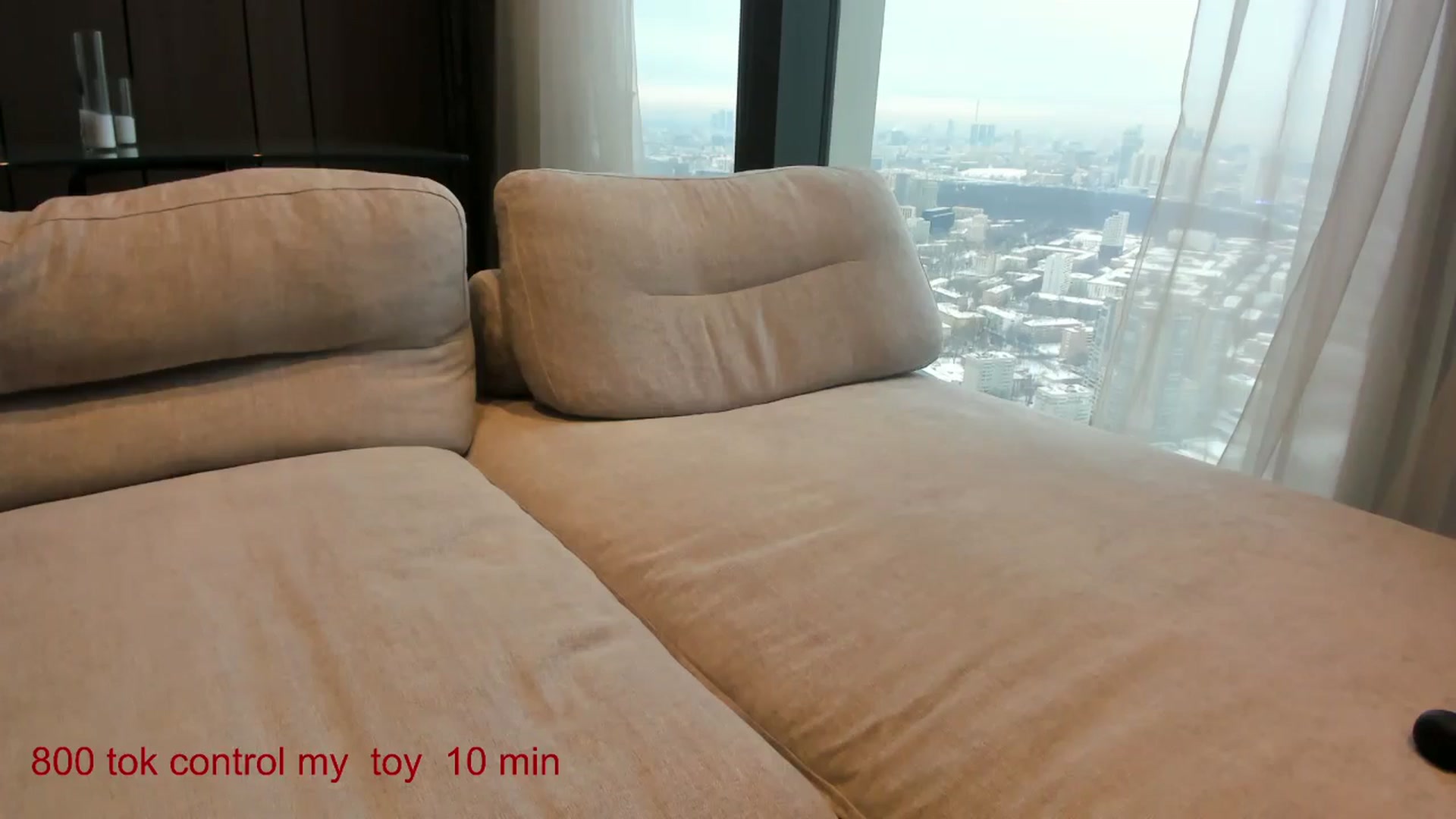 Gallery image thumbnail from CarolinaHerer's myfreecams stream on, 12/19/2024, 10:20 image 11 of 20