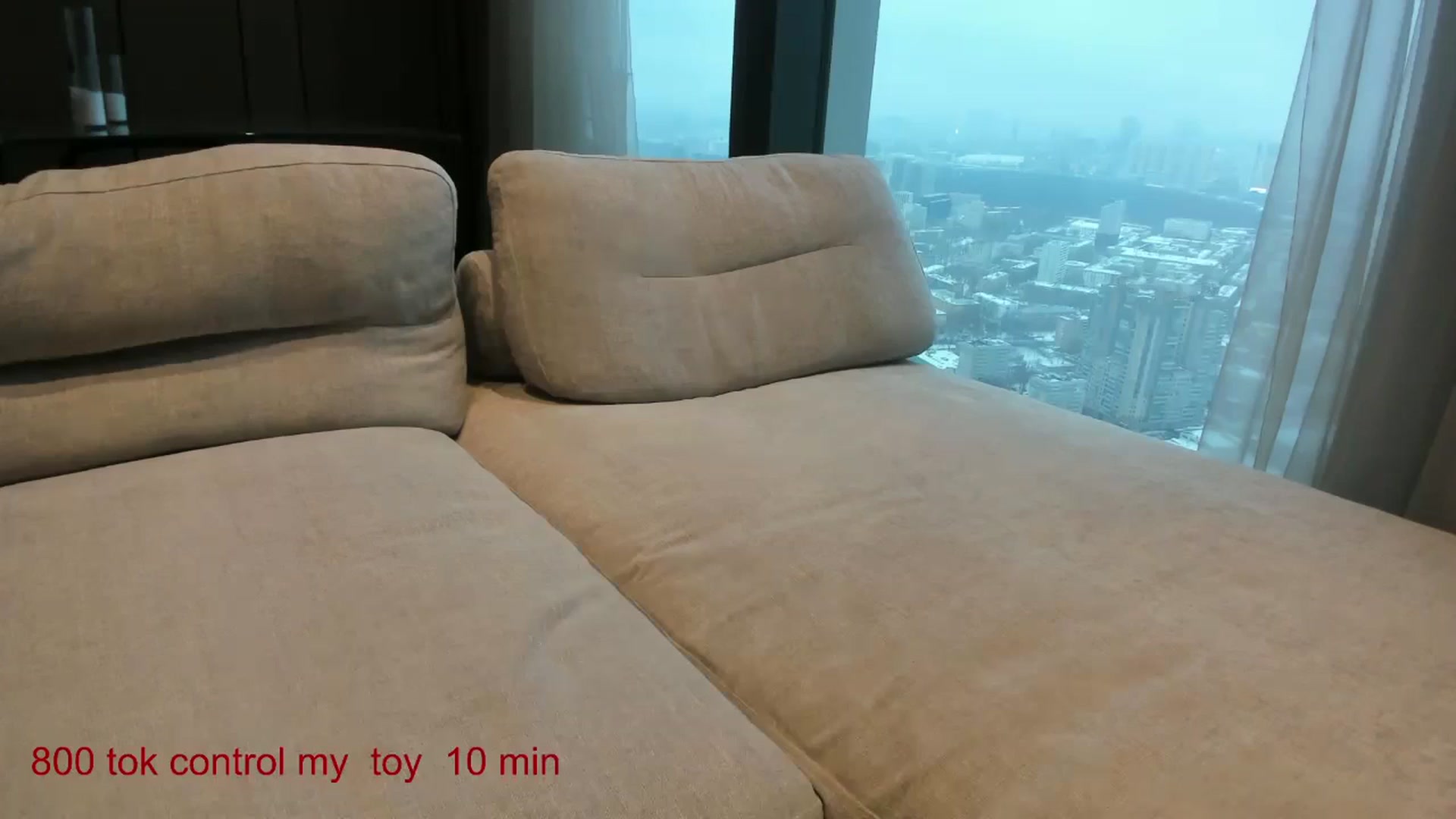 Gallery image thumbnail from CarolinaHerer's myfreecams stream on, 12/20/2024, 10:01 image 15 of 20