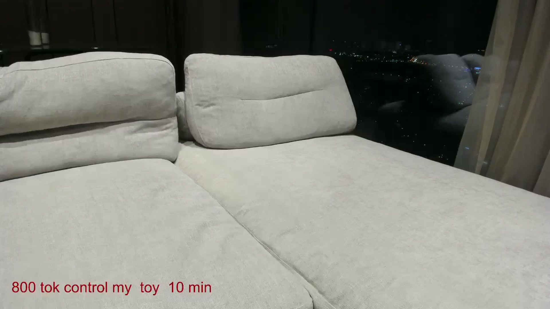 Gallery image thumbnail from CarolinaHerer's myfreecams stream on, 12/20/2024, 16:38 image 17 of 20
