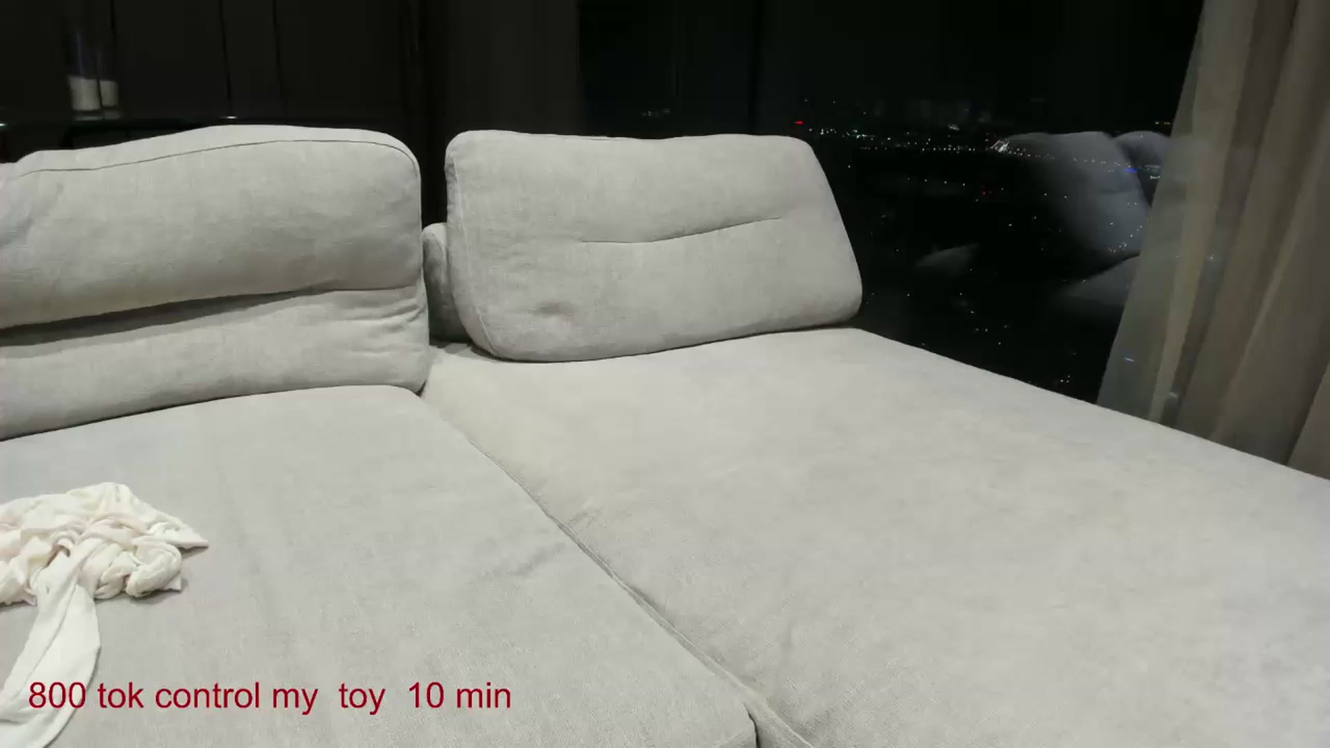 Gallery image thumbnail from CarolinaHerer's myfreecams stream on, 12/20/2024, 18:01 image 2 of 20