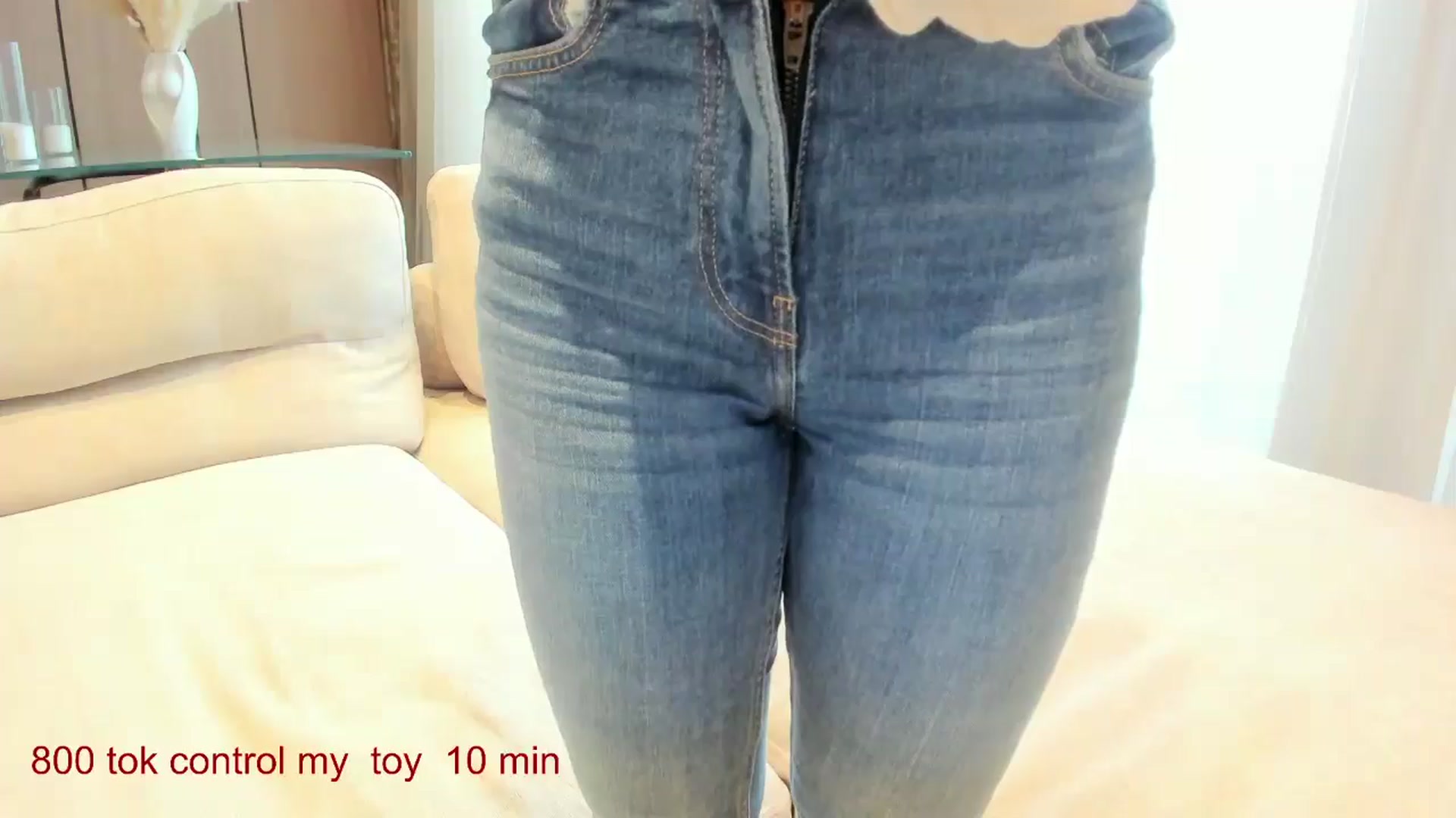 Gallery image thumbnail from CarolinaHerer's myfreecams stream on, 12/29/2024, 12:59 image 8 of 20