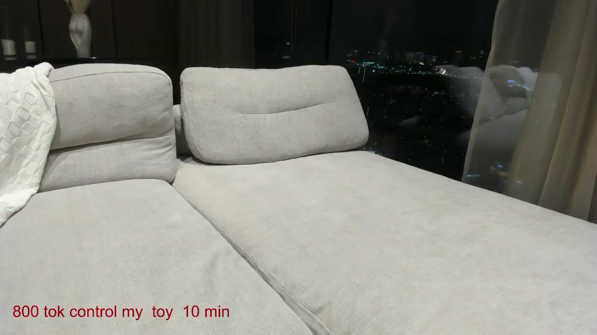 Gallery image thumbnail from CarolinaHerer's myfreecams stream on, 01/14/2025, 15:32 image 3 of 20