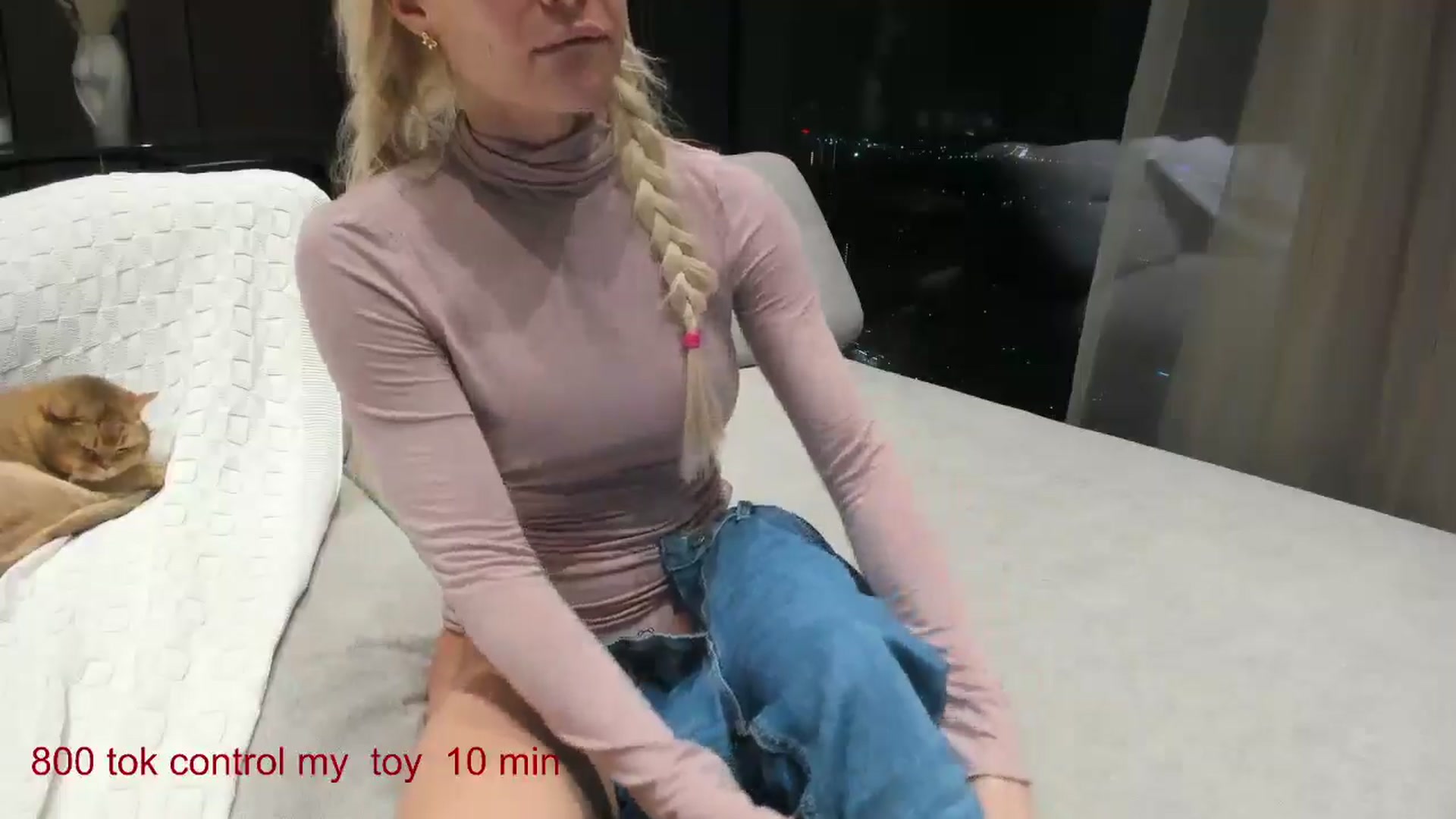 Gallery image thumbnail from CarolinaHerer's myfreecams stream on, 01/28/2025, 15:46 image 14 of 20