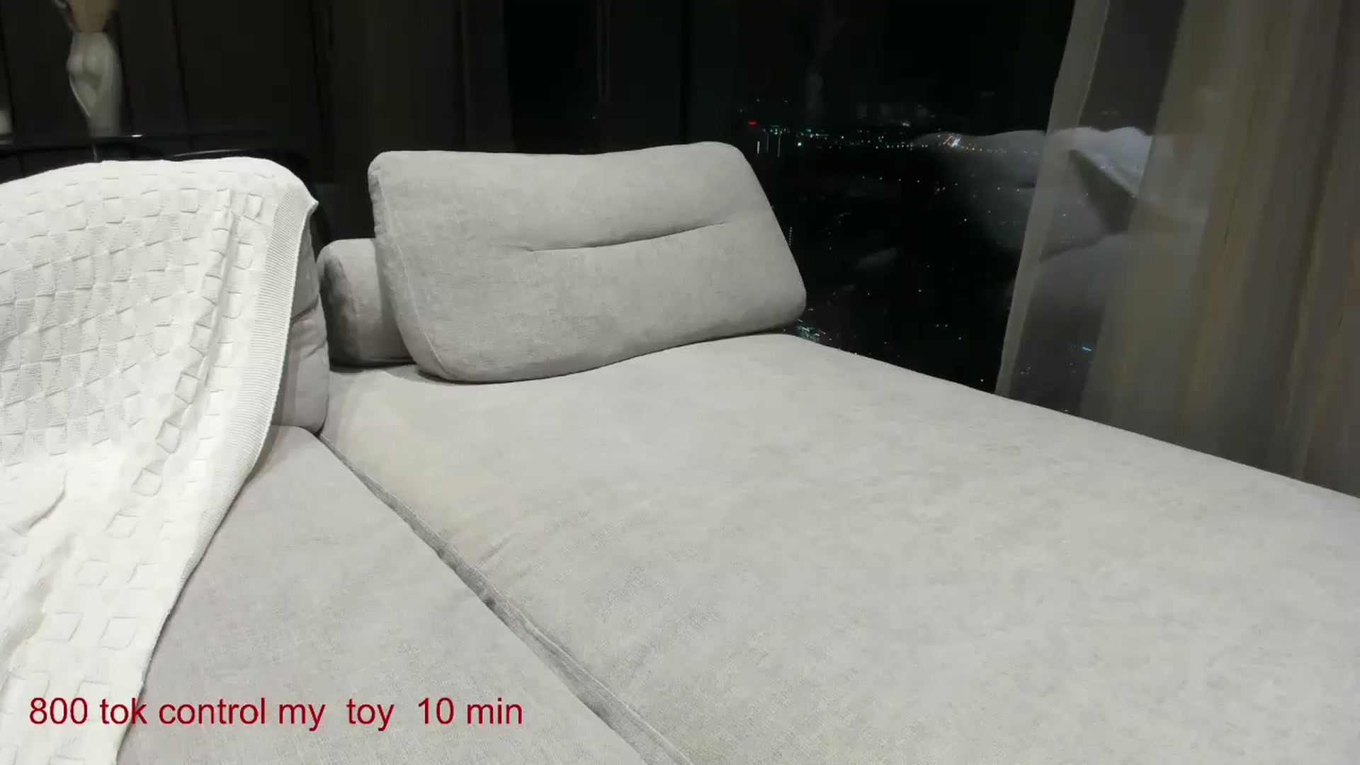Gallery image thumbnail from CarolinaHerer's myfreecams stream on, 01/28/2025, 17:00 image 6 of 20