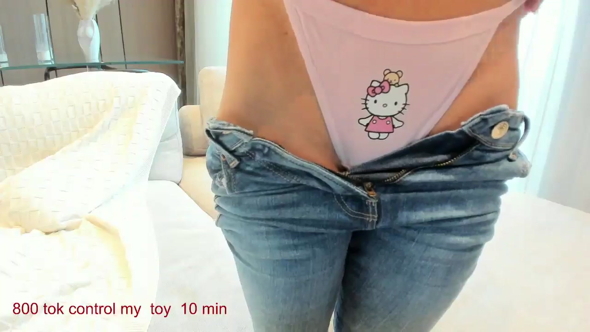 Gallery image thumbnail from CarolinaHerer's myfreecams stream on, 02/02/2025, 10:26 image 7 of 20