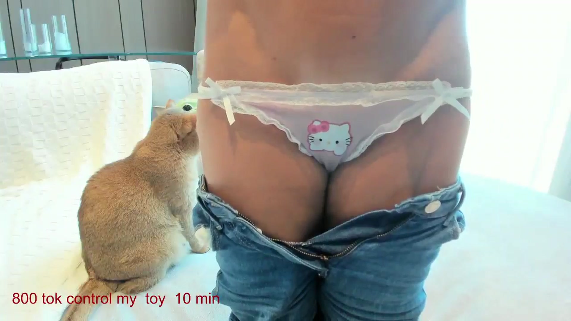 Gallery image thumbnail from CarolinaHerer's myfreecams stream on, 03/24/2025, 10:26 image 12 of 20