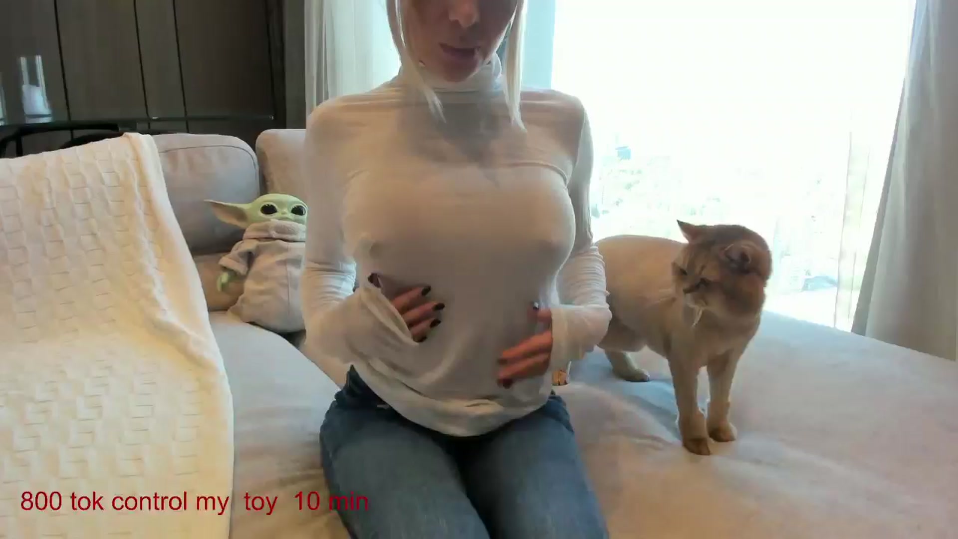 Gallery image thumbnail from CarolinaHerer's myfreecams stream on, 04/24/2025, 08:38 image 15 of 20