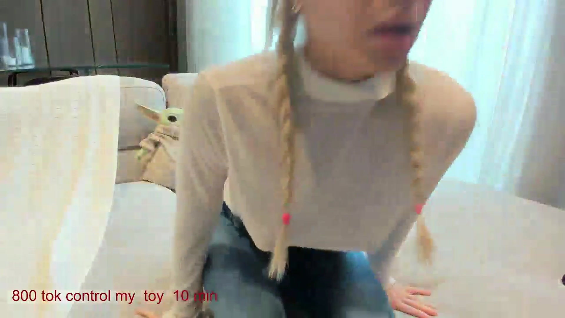 Gallery image thumbnail from CarolinaHerer's myfreecams stream on, 05/02/2025, 05:38 image 17 of 20