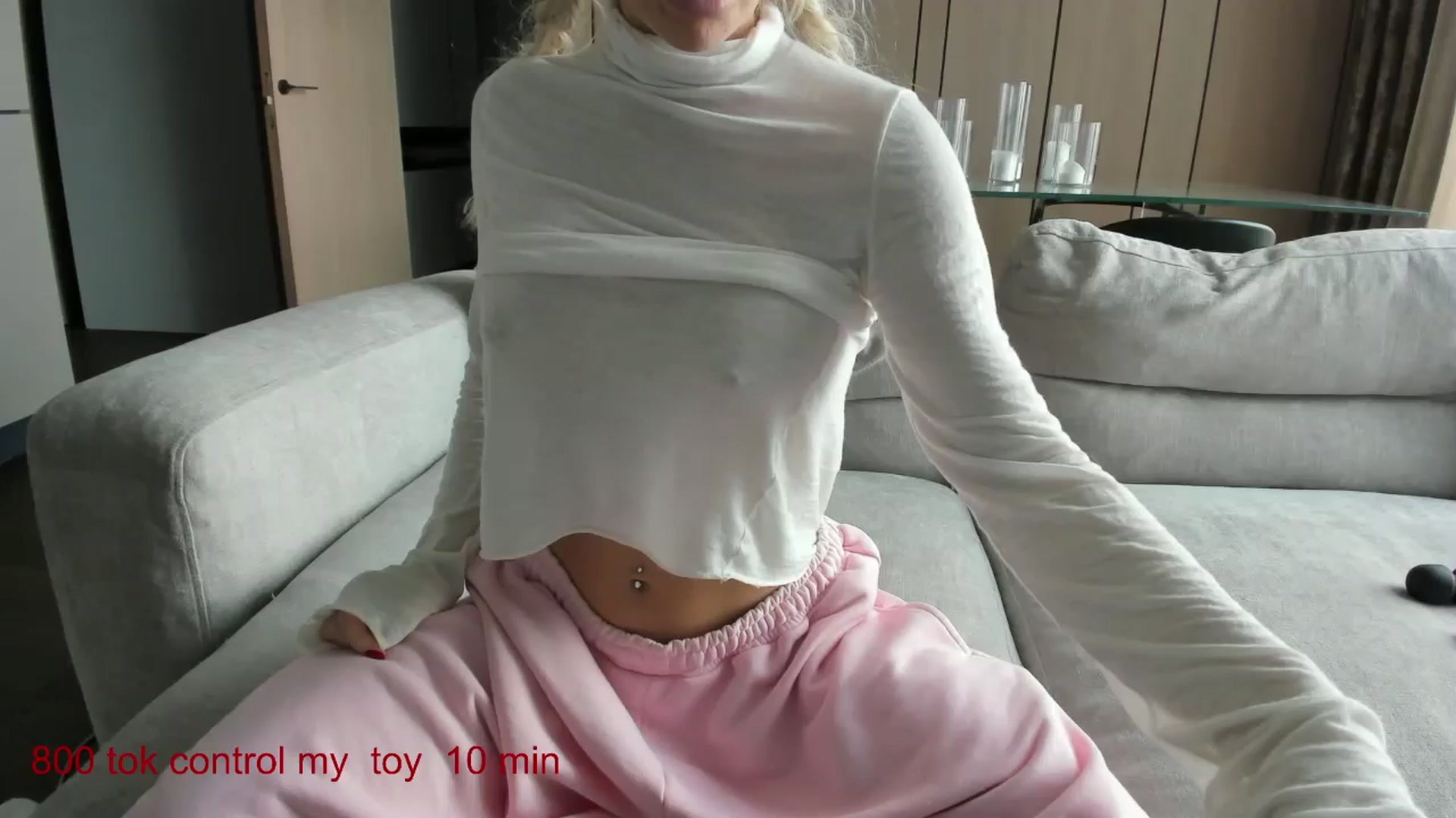 Gallery image thumbnail from CarolinaHerer's myfreecams stream on, 05/31/2025, 12:56 image 2 of 20