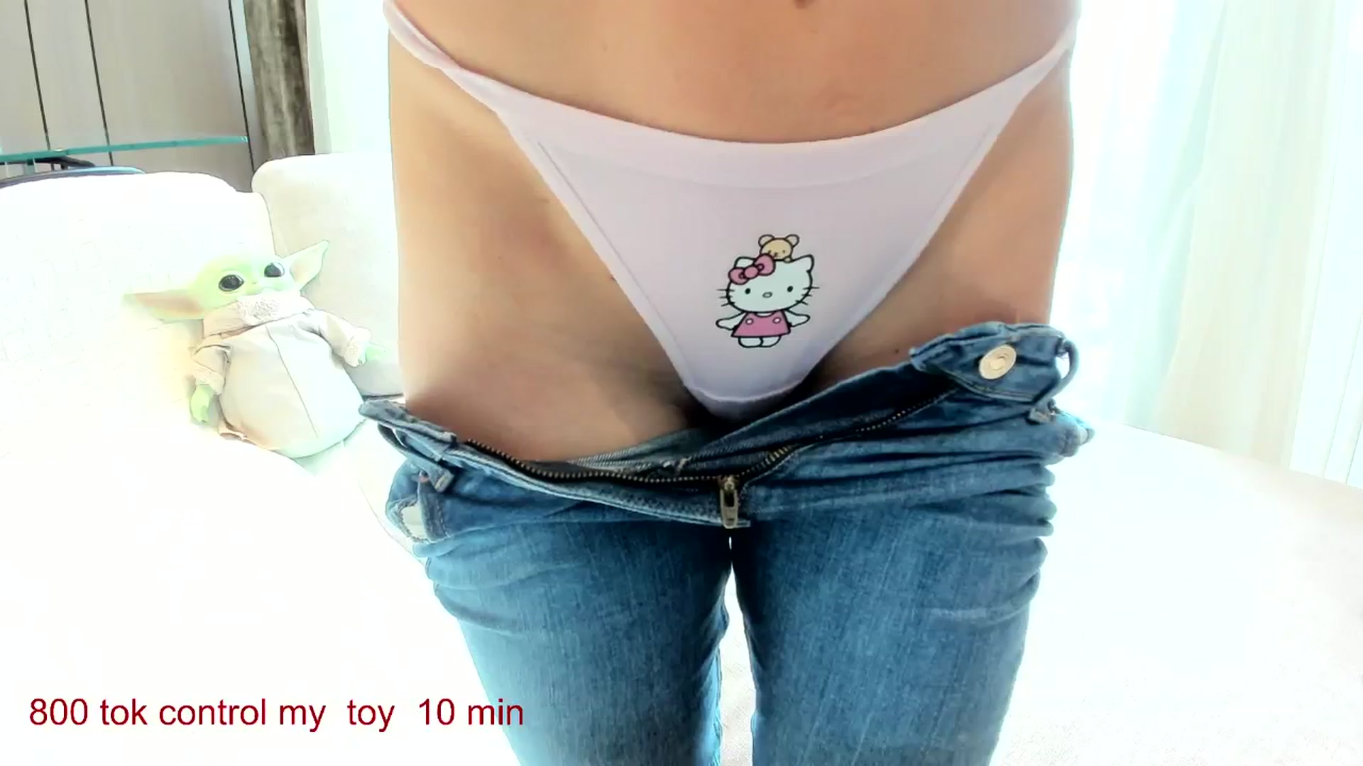 Gallery image thumbnail from CarolinaHerer's myfreecams stream on, 08/18/2025, 10:43 image 16 of 20