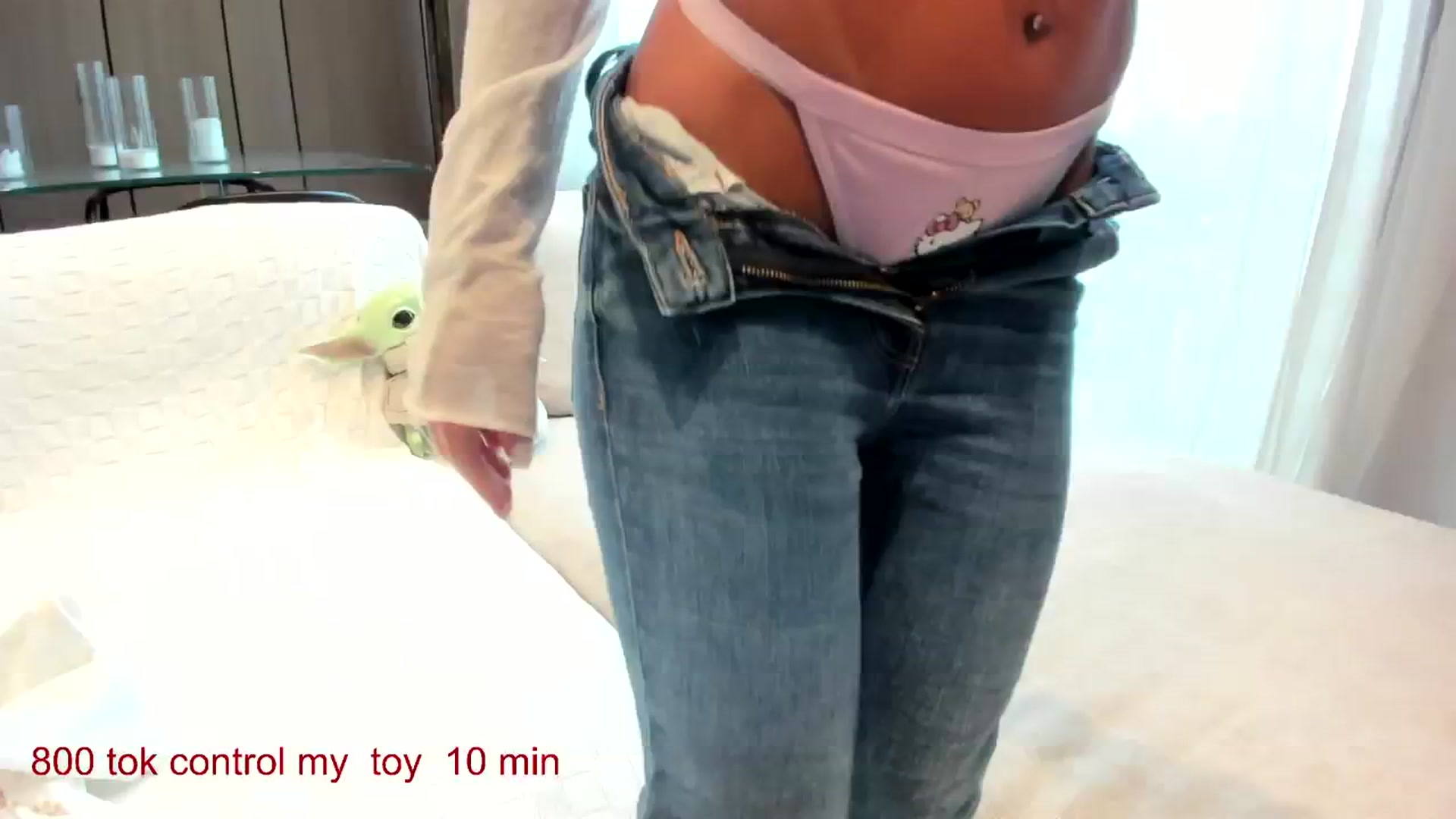 Gallery image thumbnail from CarolinaHerer's myfreecams stream on, 10/23/2025, 07:48 image 12 of 20