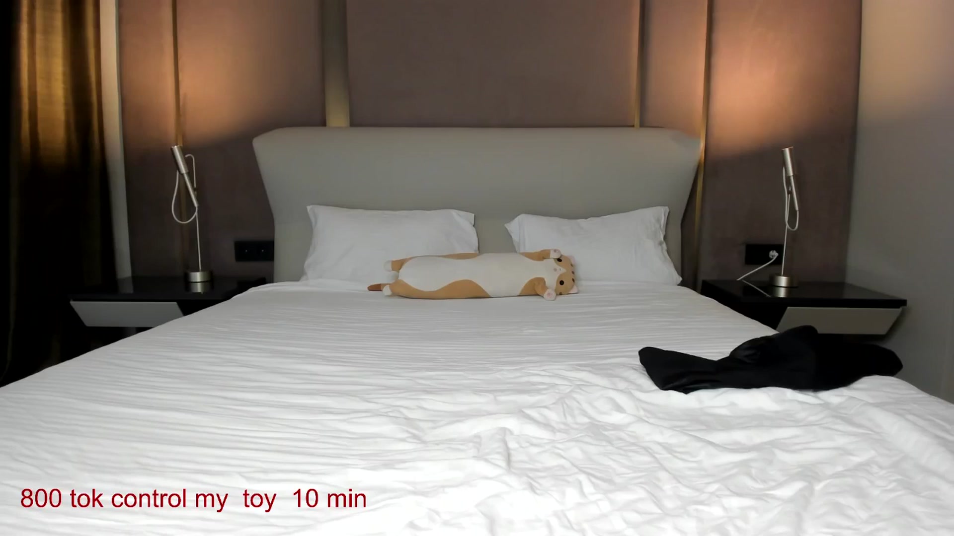 Gallery image thumbnail from CarolinaHerer's myfreecams stream on, 03/05/2026, 10:04 image 12 of 20