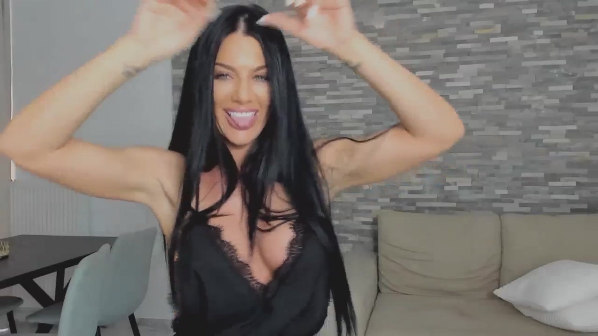 Gallery image thumbnail from CarolinaZaf's myfreecams stream on, 09/10/2023, 16:17 image 2 of 20