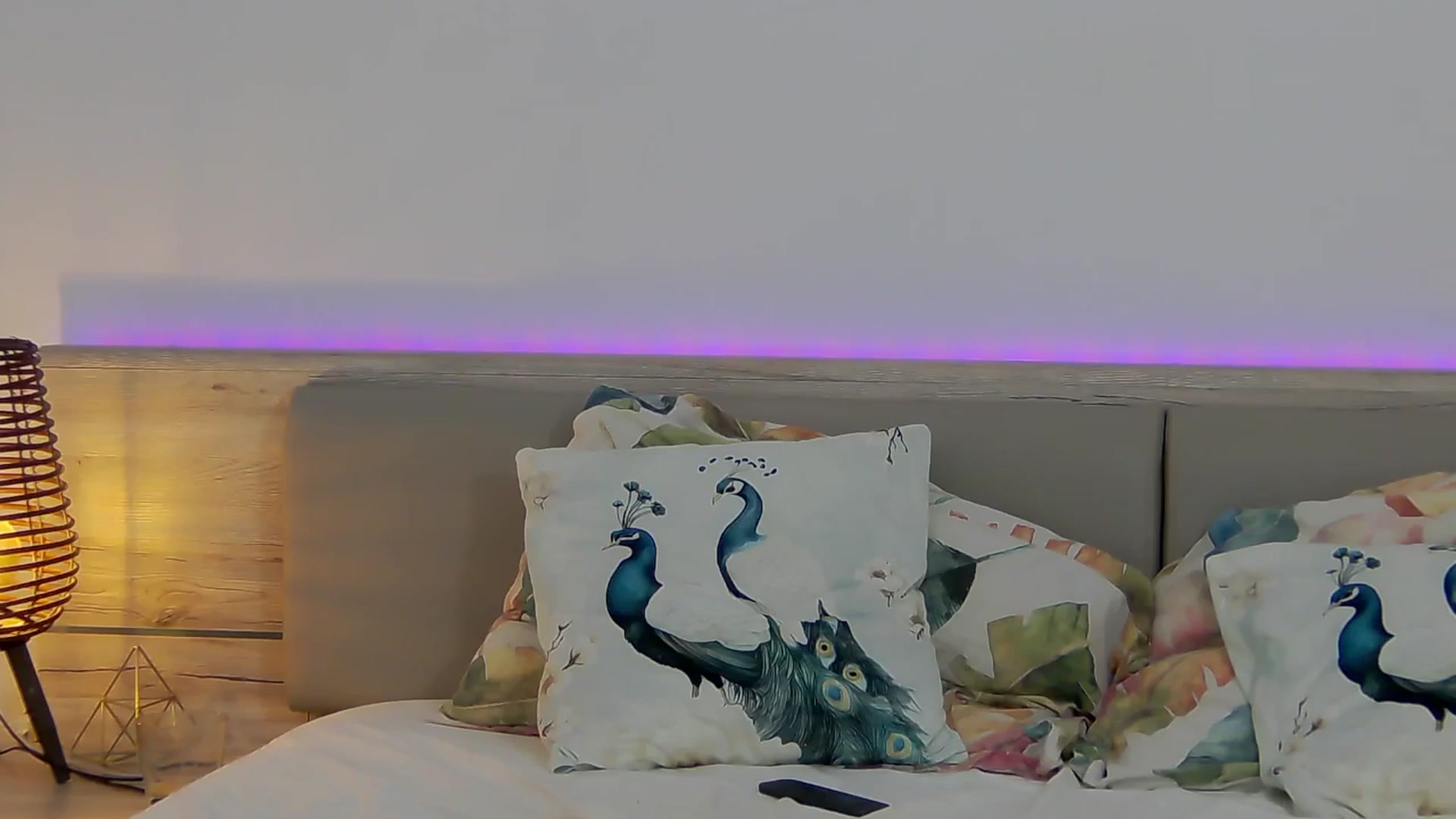 Gallery image thumbnail from CarolinaZaf's myfreecams stream on, 03/12/2026, 12:08 image 8 of 20