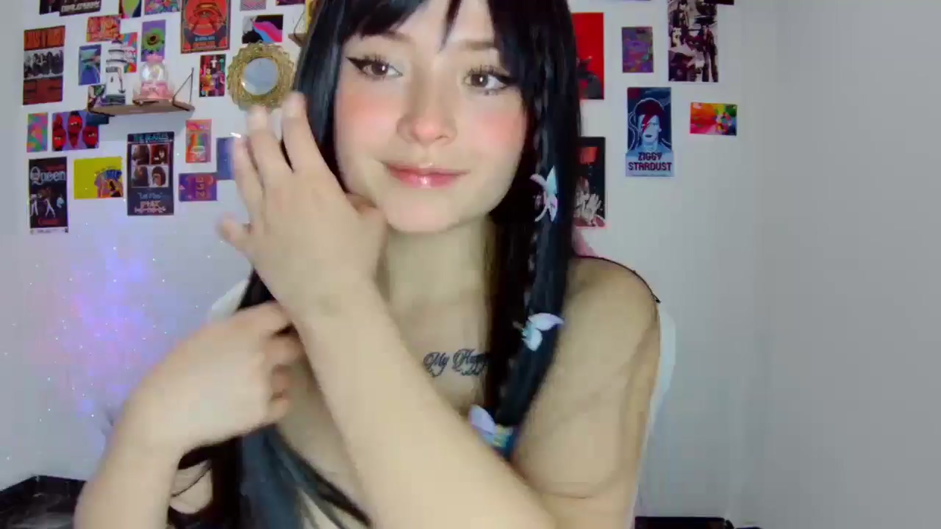 Gallery image thumbnail from CarolineJames's myfreecams stream on, 08/08/2024, 20:03 image 11 of 20